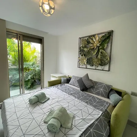 Luxury Tropical Private Heated Pool *